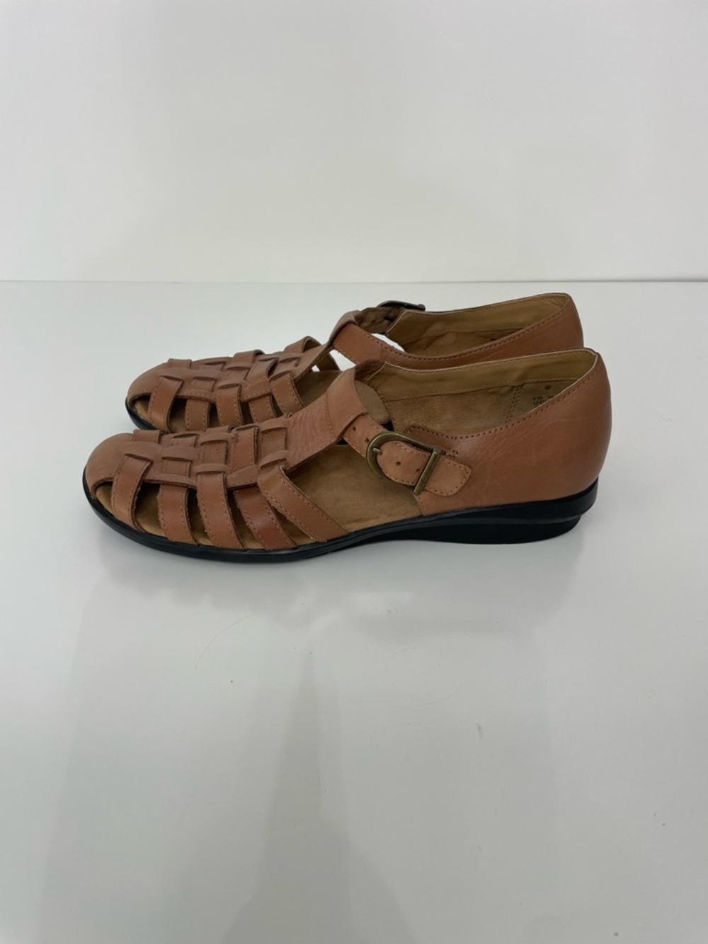Array Aruba Brown Leather Woven Fisherman Huarache Buckle Sandals, size 9.5